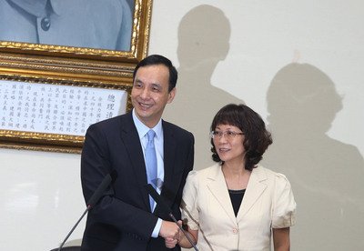 Кандидат в президенты Тайваня Эрик Чжу выбрал кандидатом в вице-президенты юриста Ван Жу-сюань