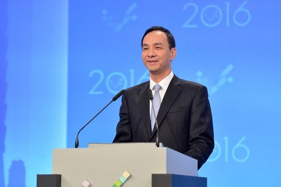 Кандидат в президенты Эрик Чжу выступает за бесплатный доступ в интернет для бедных