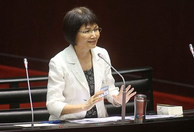 Кандидат на пост великого судьи за легализацию однополых браков и отмену наказания за супружескую измену