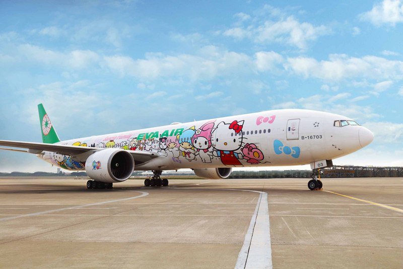 Тайваньская EVA Air пригрозила материальным наказаниям бортпроводникам за очередную забастовку