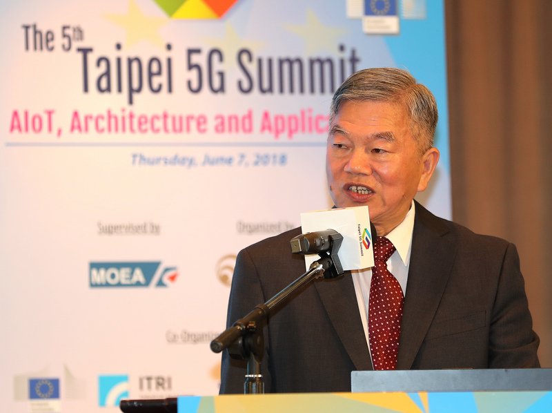 Министр экономики рассказал о будущем 5G на Тайване
