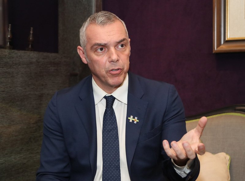 Французский парламентарий назвал угрозы Китая неприемлемыми
