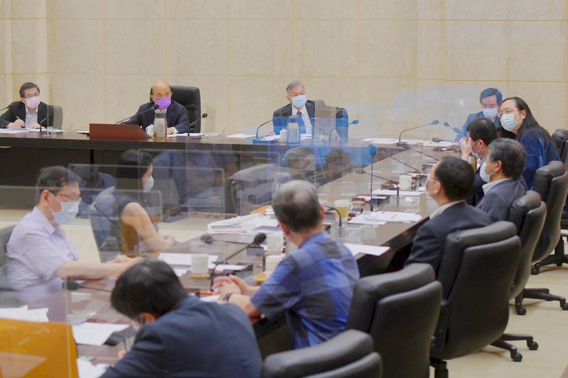 Минздрав: Противоэпидемические ограничения будут сниматься постепенно