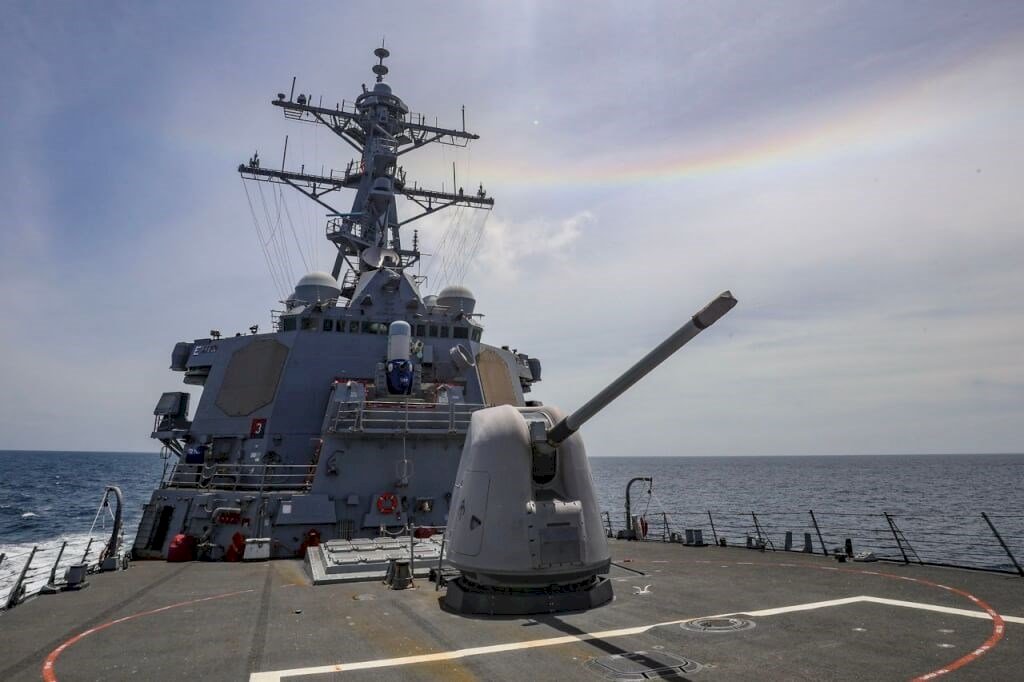Корабль ВМС США прошёл через Тайваньский пролив