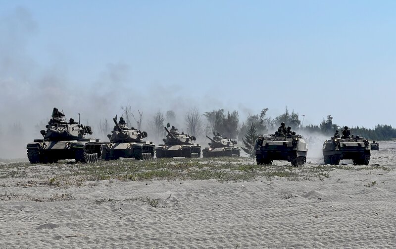 Тайвань повышает боеготовность в свете угроз со стороны Китая