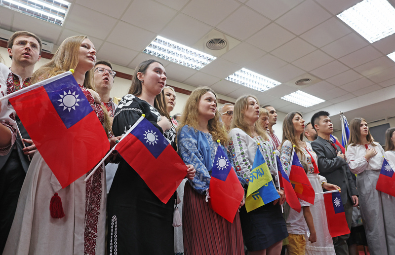 Тайвань пожертвует Украине вторую партию машин скорой помощи