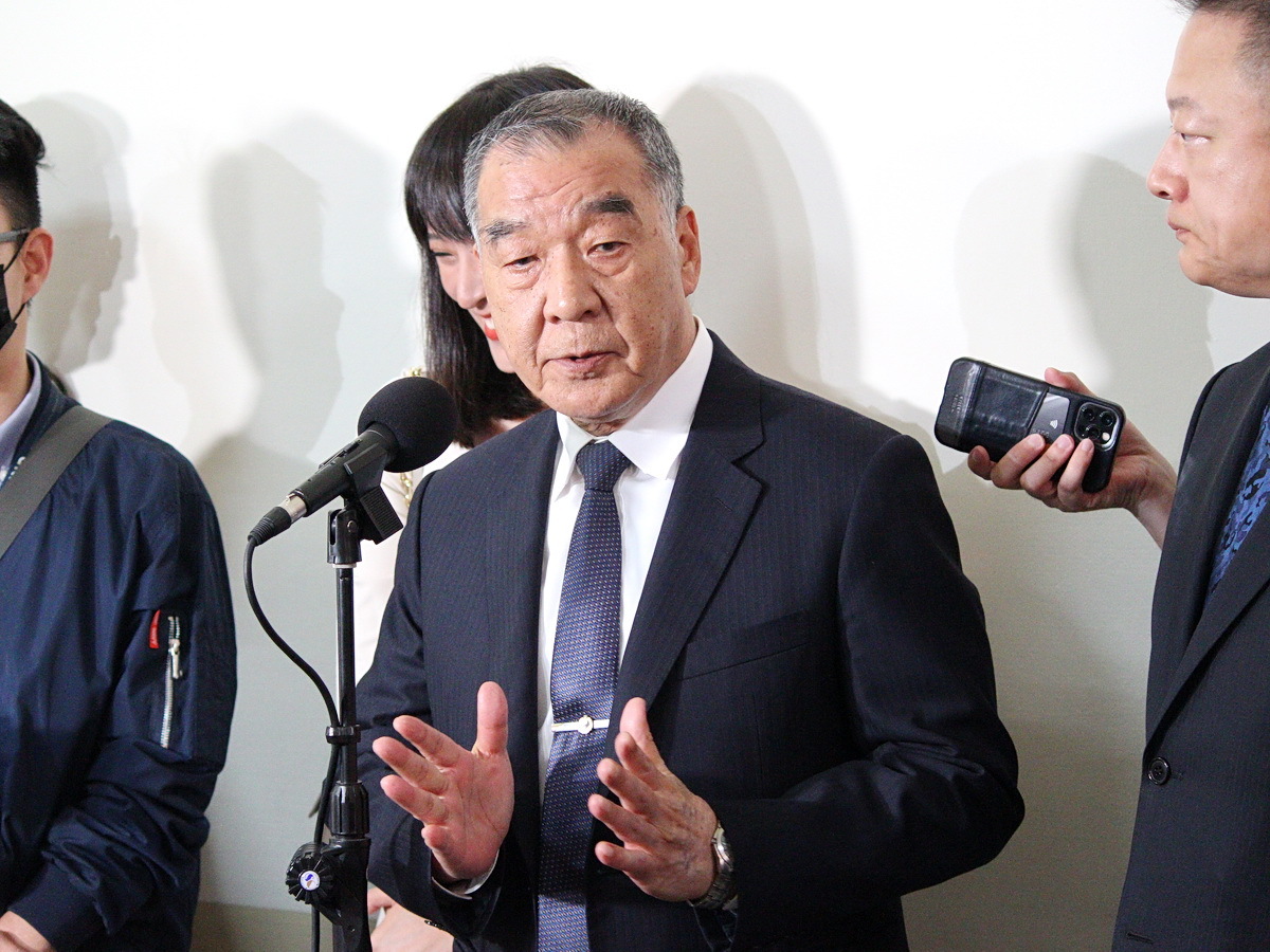 Министр обороны КР выступил с докладом о производстве тайваньских субмарин