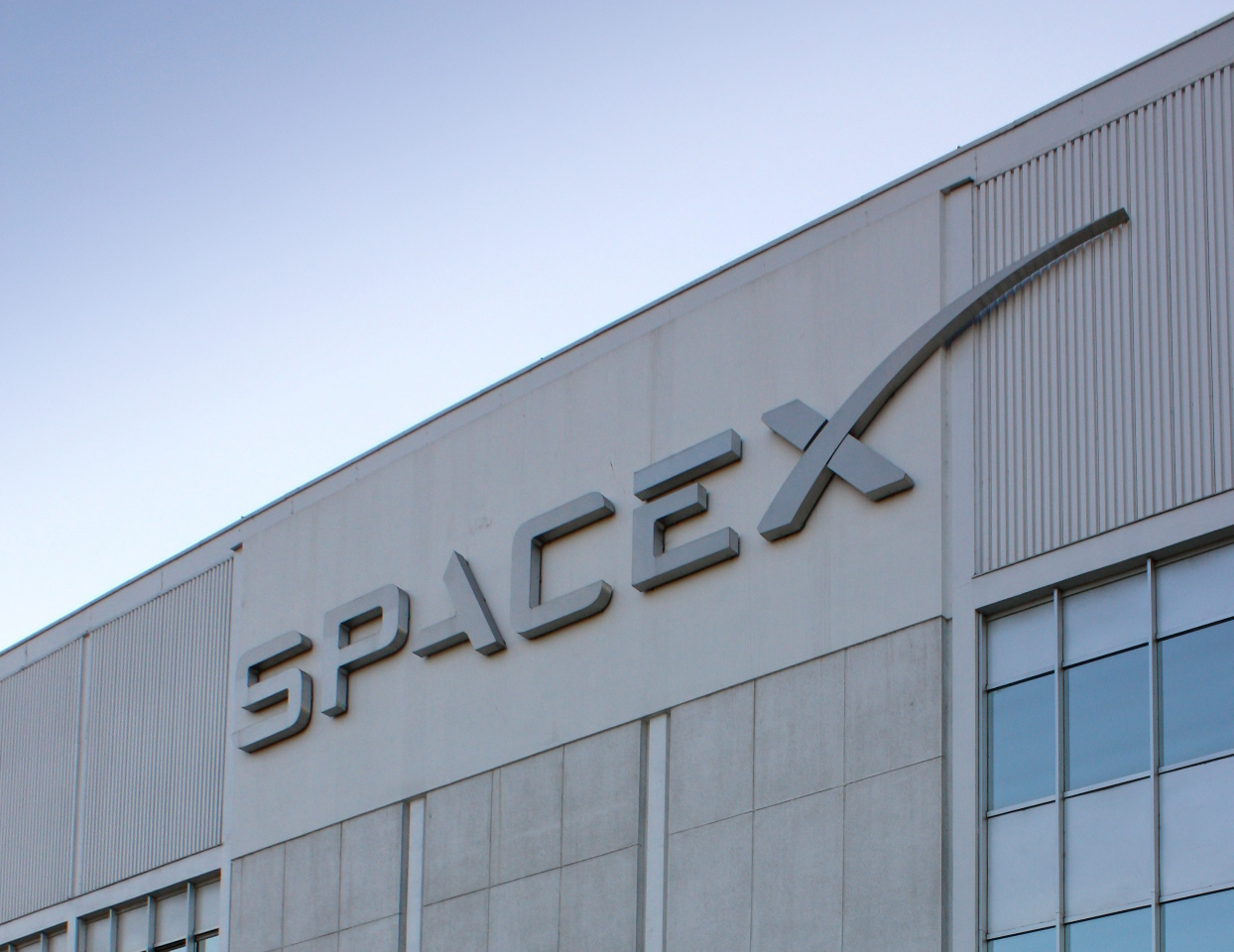 Министерство экономики: Компания SpaceX не запрашивала перемещения производства с Тайваня